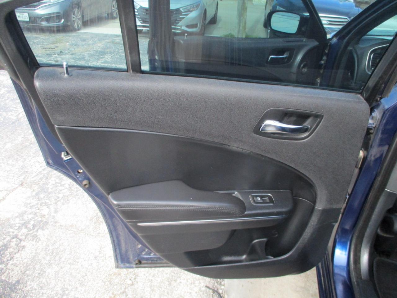 Dodge Charger 4dr Sdn SE RWD 2014