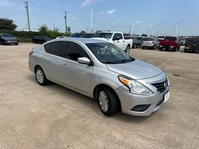 Nissan Versa Sedan  2019