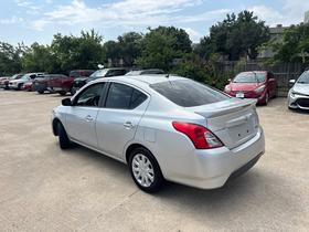 Nissan Versa Sedan  2019
