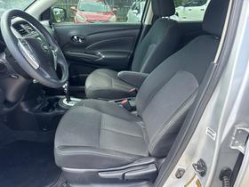 Nissan Versa Sedan  2019