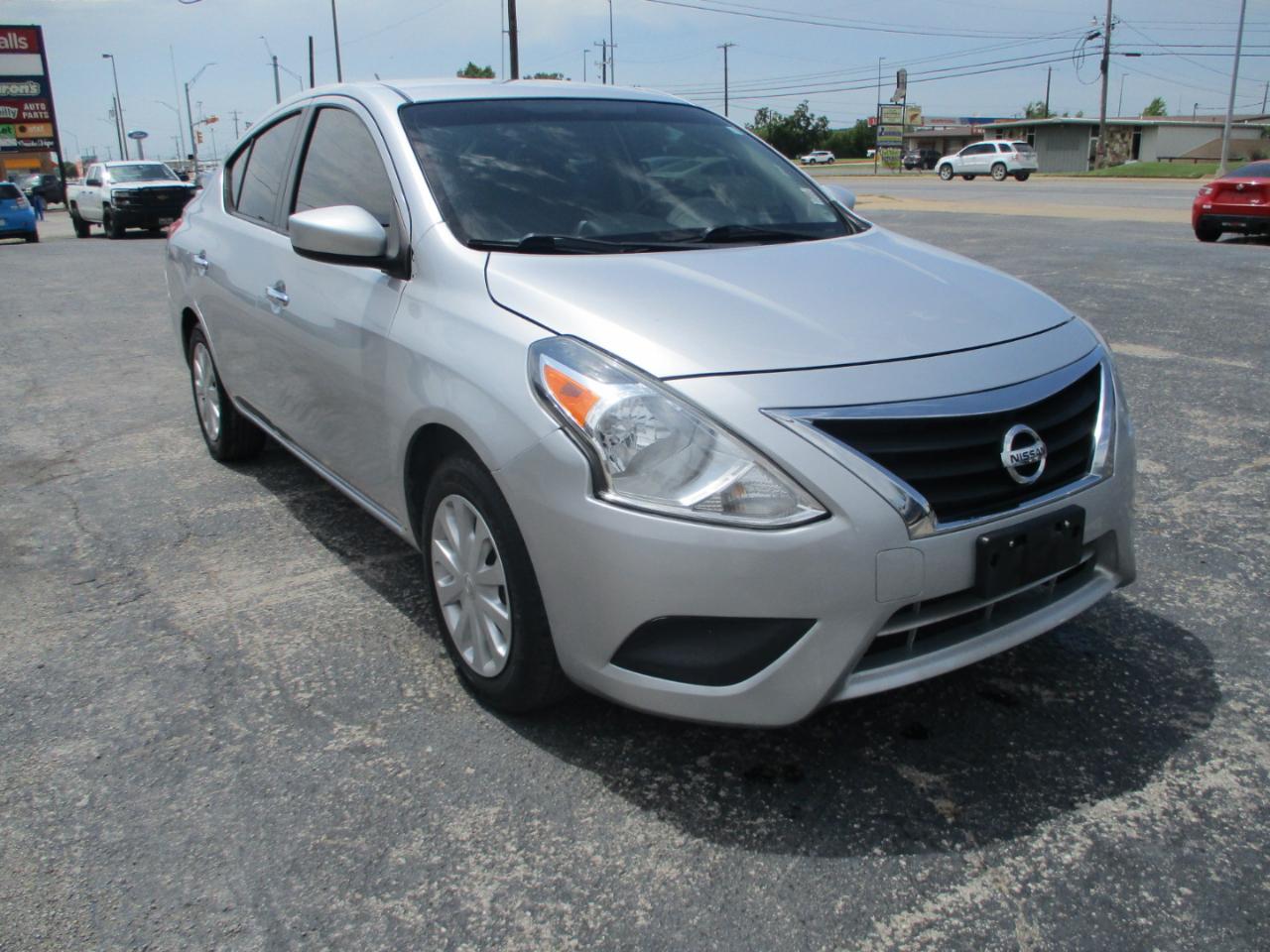 Nissan Versa Sedan  2019