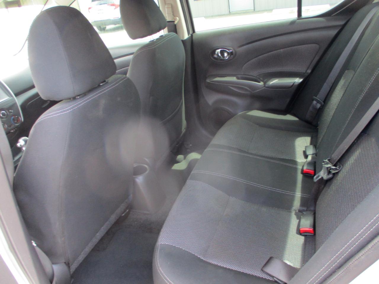 Nissan Versa Sedan  2019