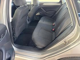 Volkswagen Passat 4dr Sdn 2.5L Auto Wolfsburg Edition PZEV 2013