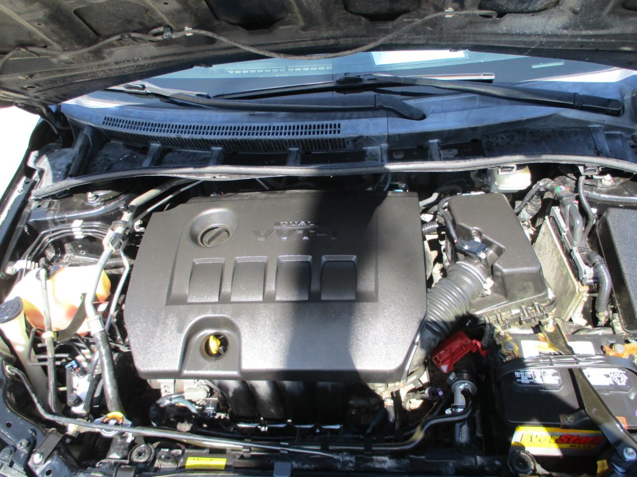 Toyota Corolla 4dr Sdn Auto LE Special Edition (Natl) 2013