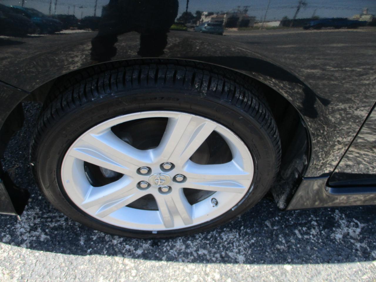 Toyota Corolla 4dr Sdn Auto LE Special Edition (Natl) 2013