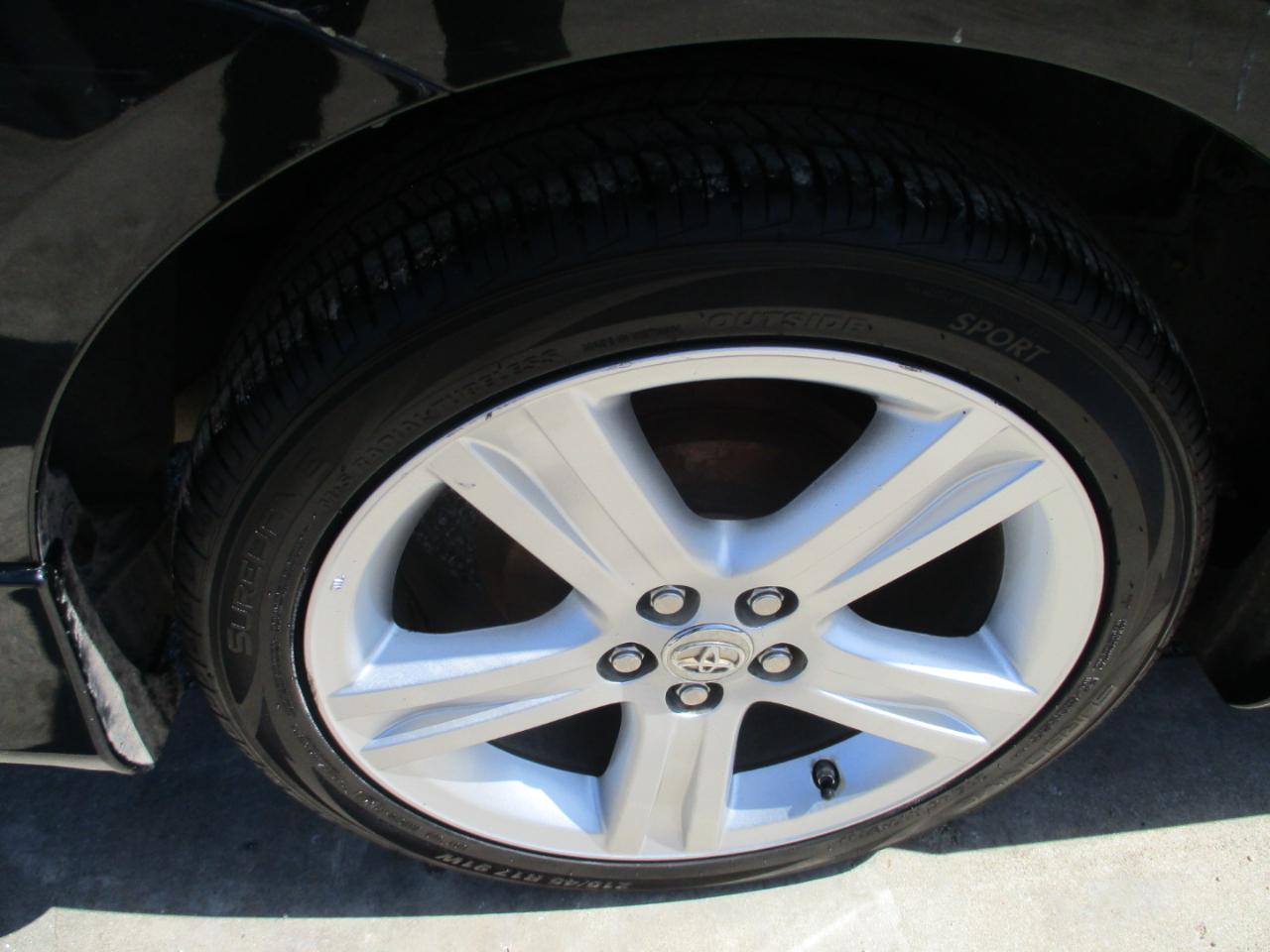 Toyota Corolla 4dr Sdn Auto LE Special Edition (Natl) 2013