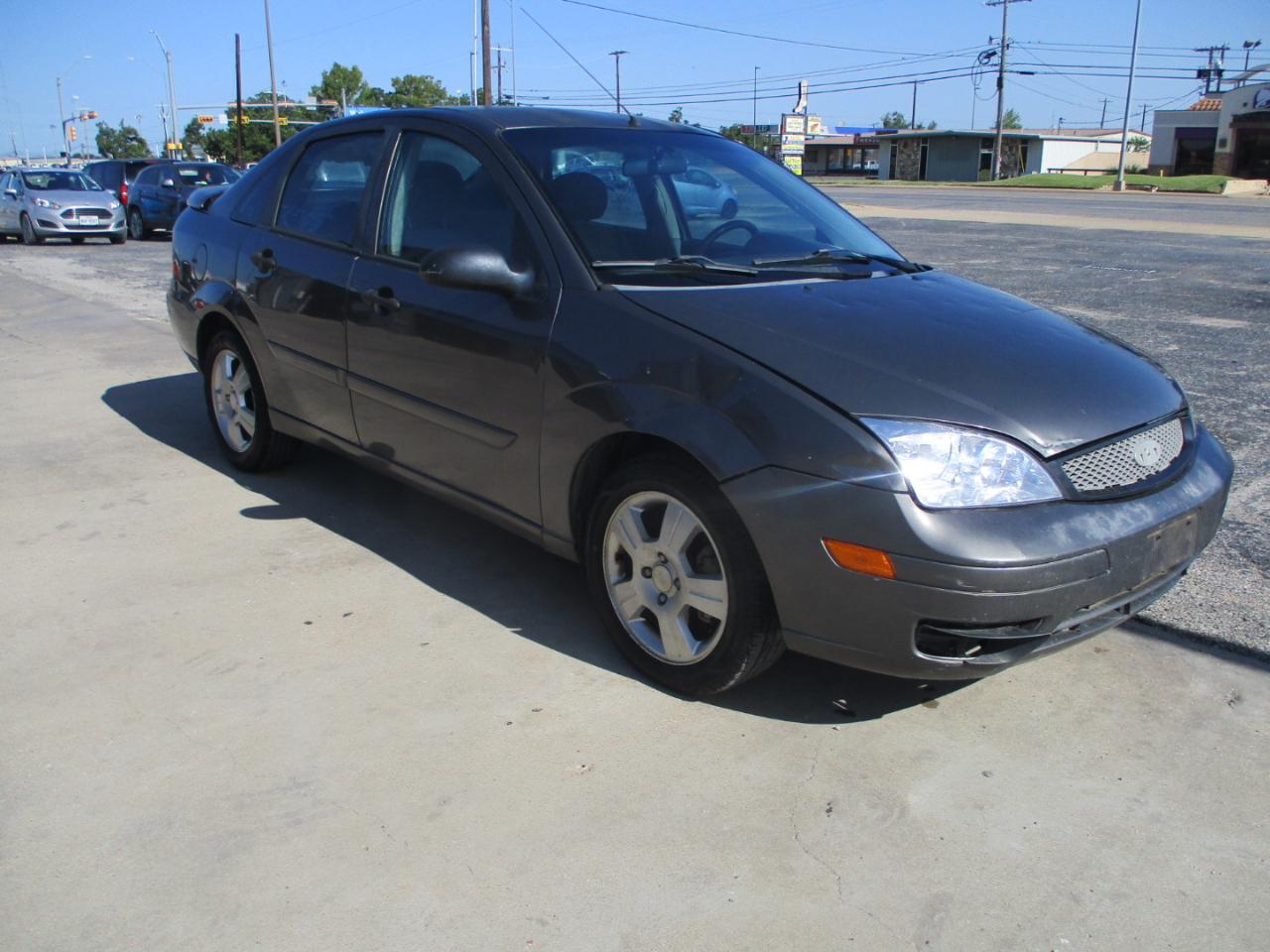 Ford Focus 4dr Sdn ZX4 SES 2006