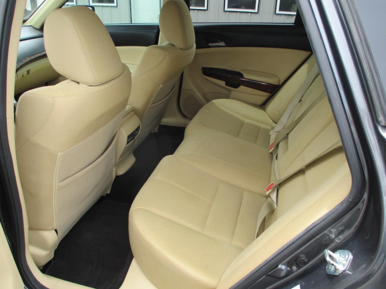 Honda Crosstour 2WD V6 5dr EX 2012