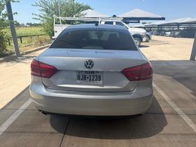 Volkswagen Passat  2014