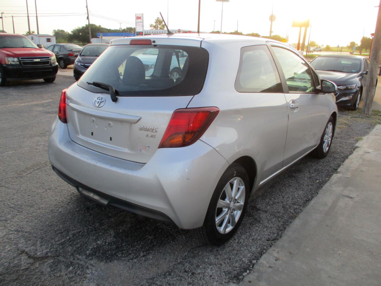 Toyota Yaris 3dr Liftback Auto LE (Natl) 2015