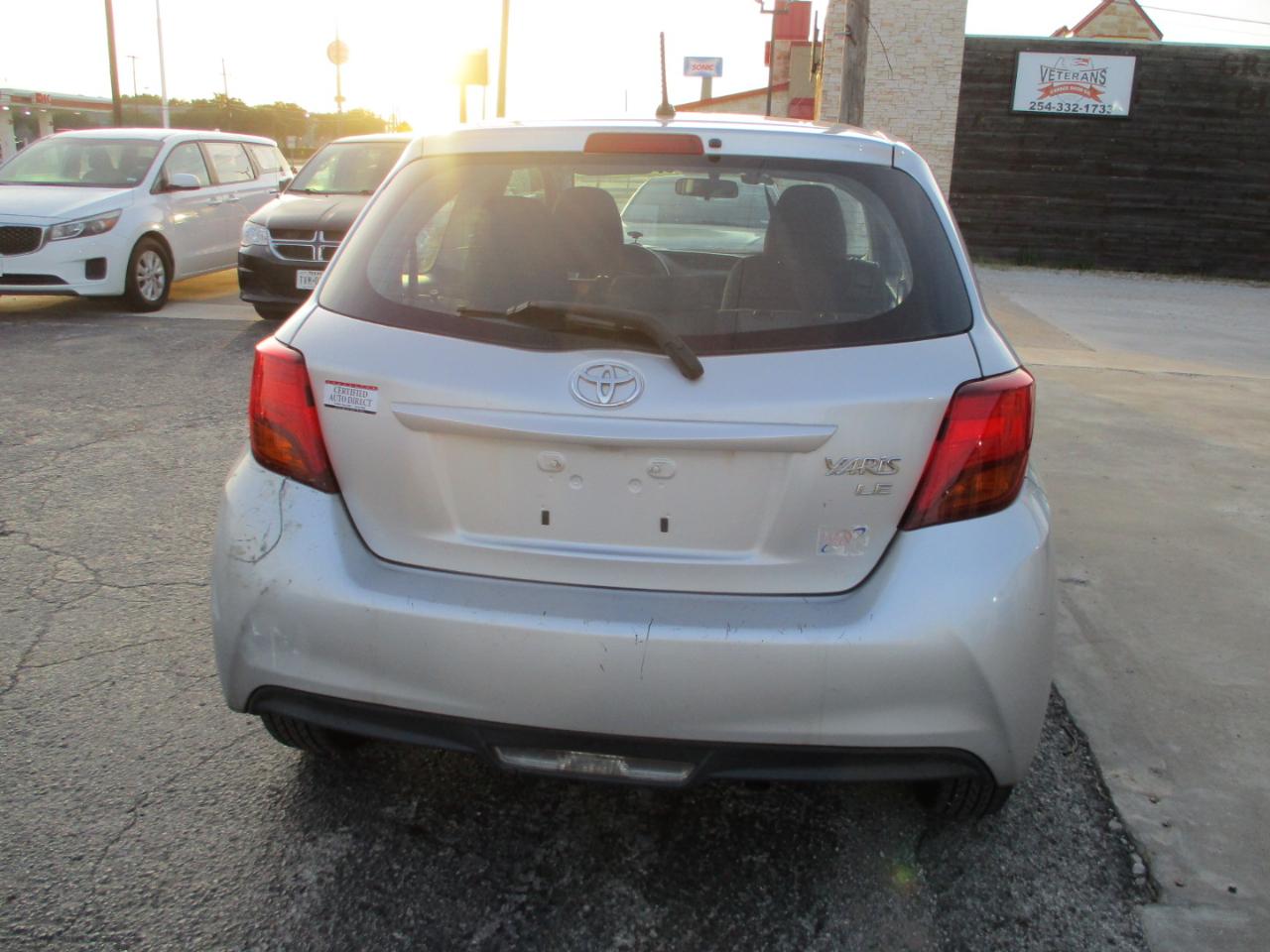 Toyota Yaris 3dr Liftback Auto LE (Natl) 2015