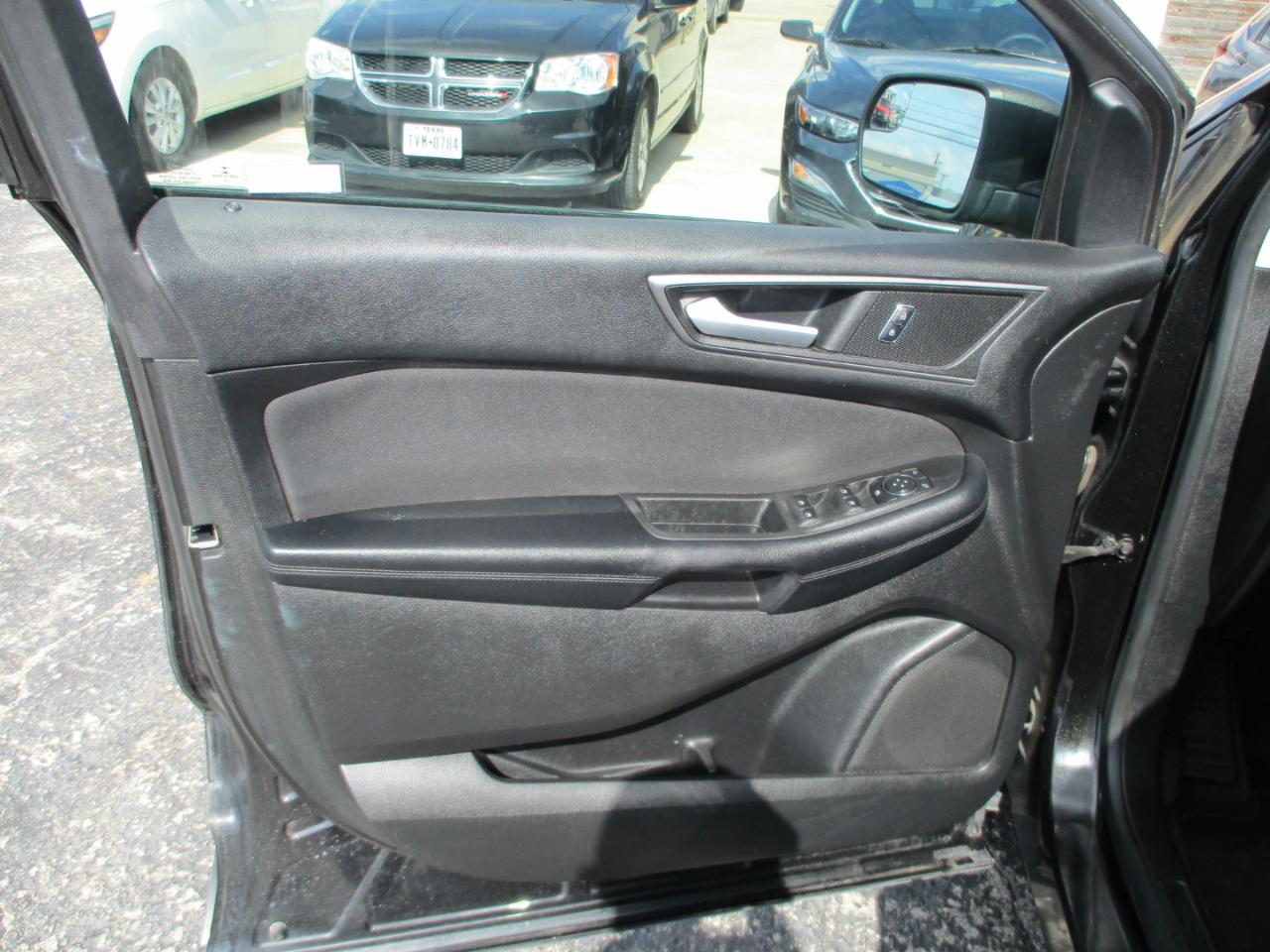 Ford Edge 4dr SE FWD 2015