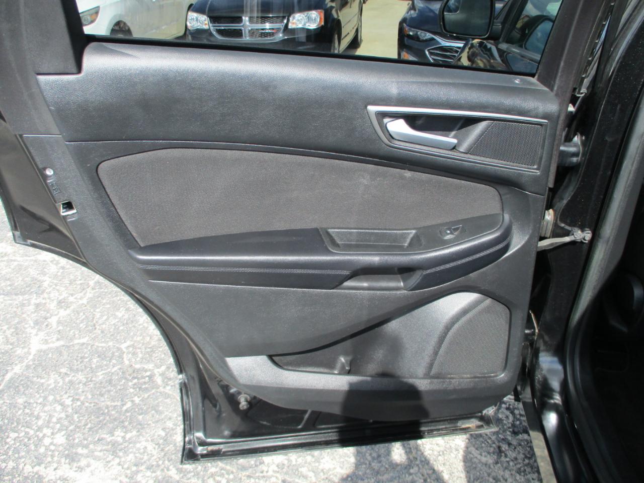 Ford Edge 4dr SE FWD 2015