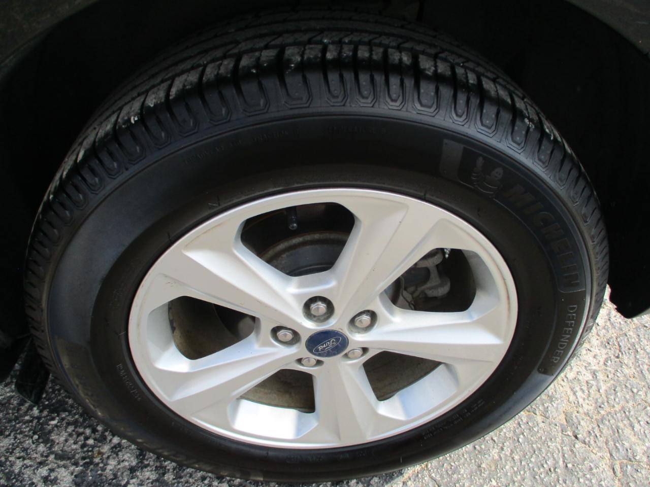 Ford Edge 4dr SE FWD 2015