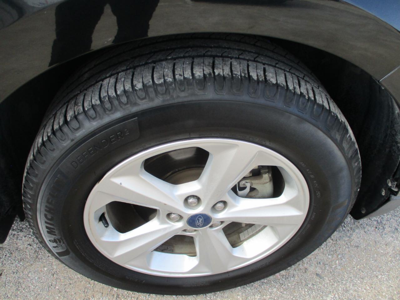 Ford Edge 4dr SE FWD 2015