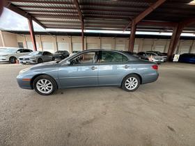 Lexus ES 330 4dr Sdn 2005