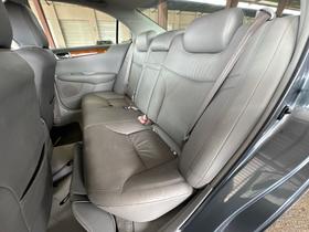 Lexus ES 330 4dr Sdn 2005