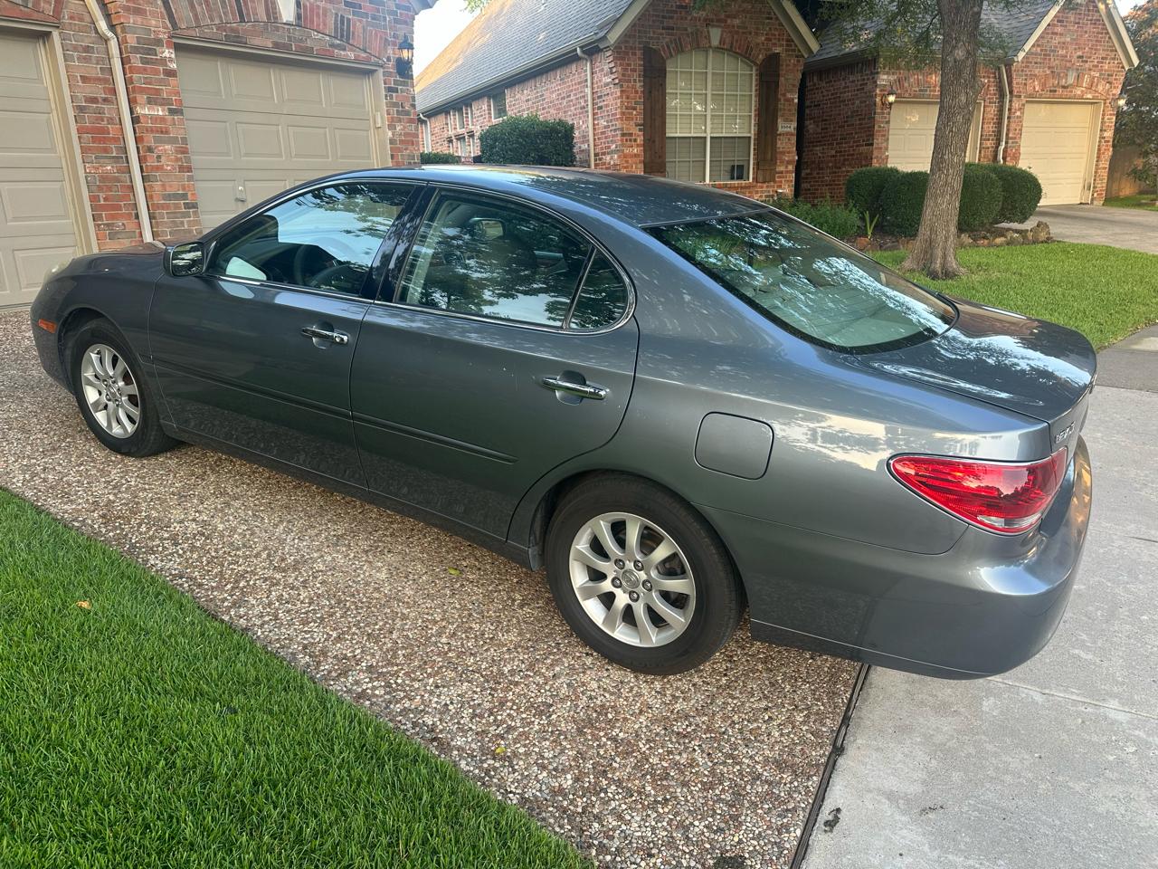 Lexus ES 330 4dr Sdn 2005