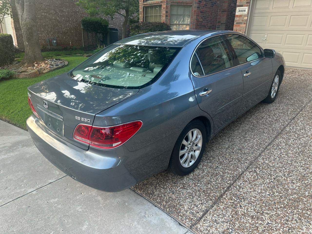 Lexus ES 330 4dr Sdn 2005