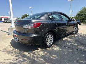 Mazda MAZDA3 4dr Sdn Auto i Touring 2012