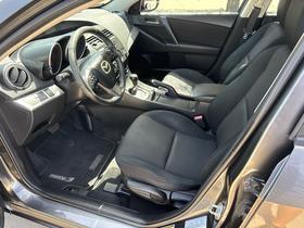 Mazda MAZDA3 4dr Sdn Auto i Touring 2012