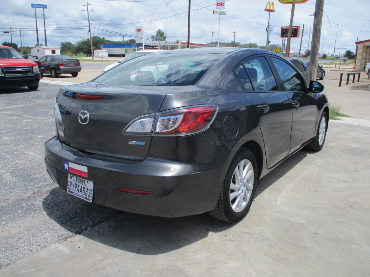 Mazda MAZDA3 4dr Sdn Auto i Touring 2012