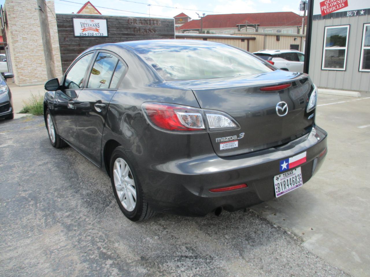 Mazda MAZDA3 4dr Sdn Auto i Touring 2012