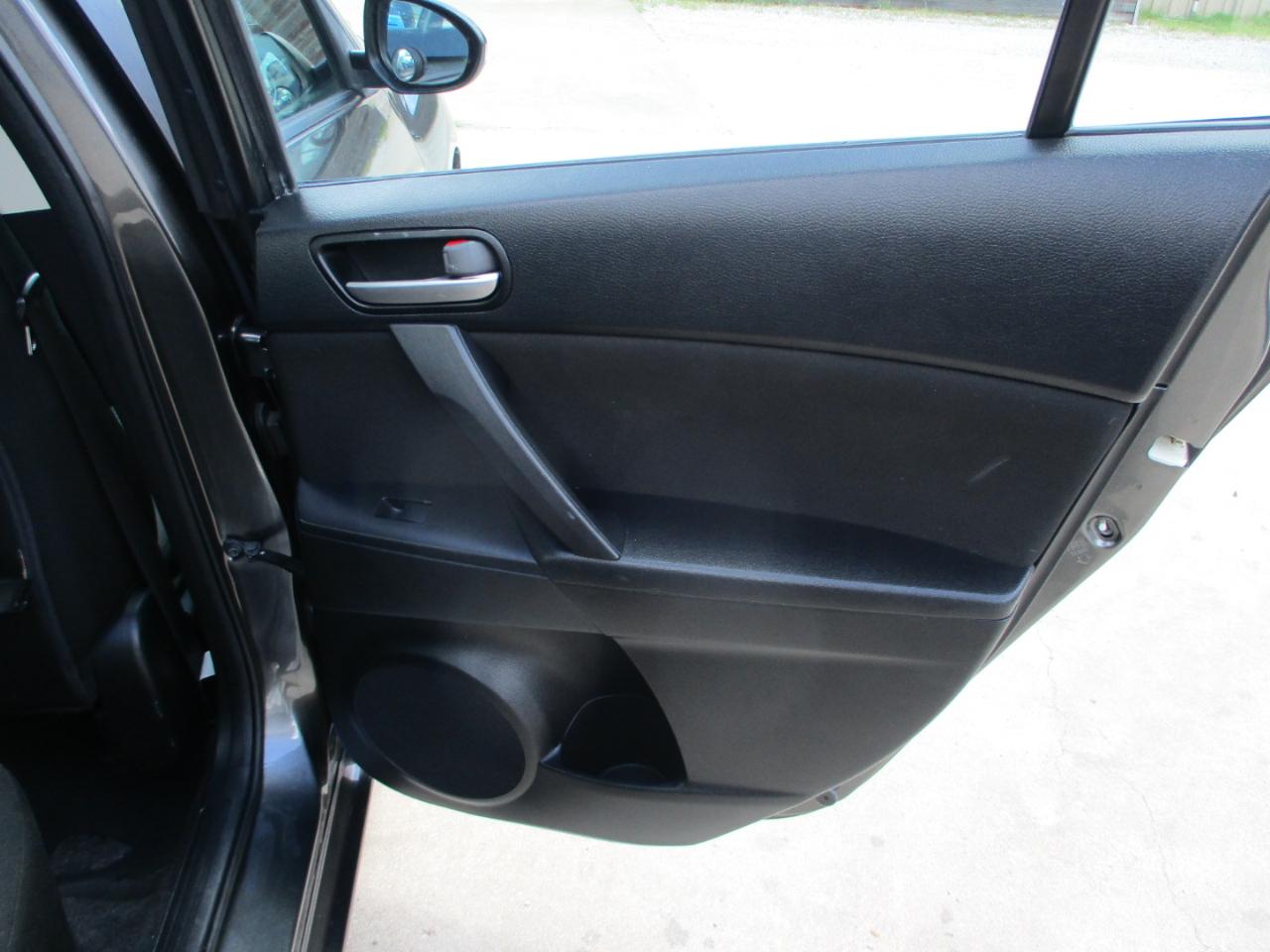 Mazda MAZDA3 4dr Sdn Auto i Touring 2012