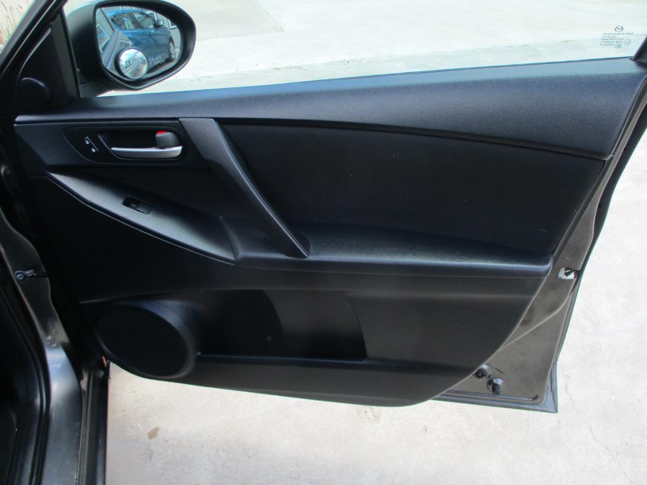 Mazda MAZDA3 4dr Sdn Auto i Touring 2012