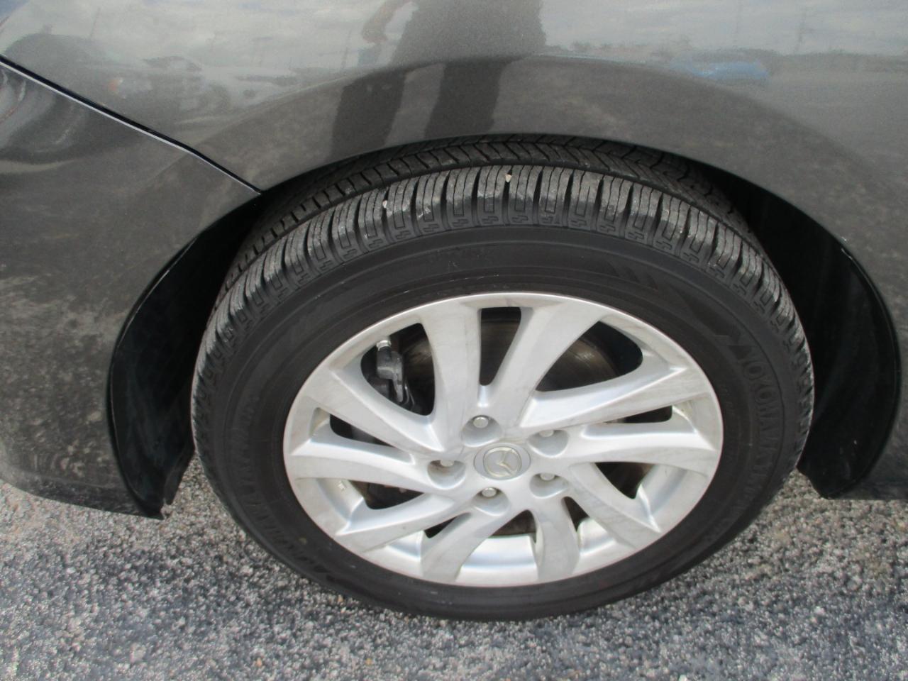Mazda MAZDA3 4dr Sdn Auto i Touring 2012