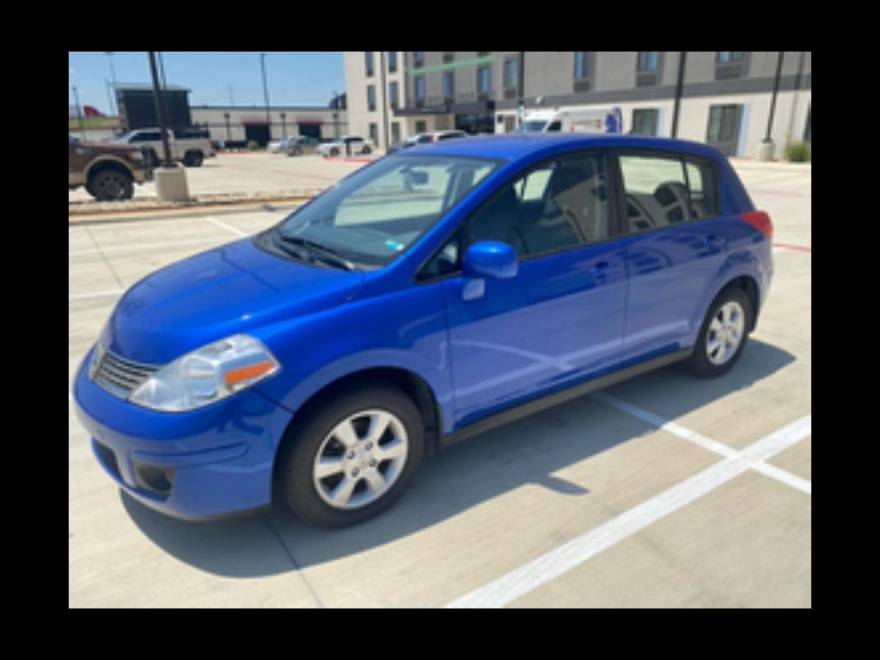 Nissan Versa 5dr HB I4 CVT 1.8 SL 2009