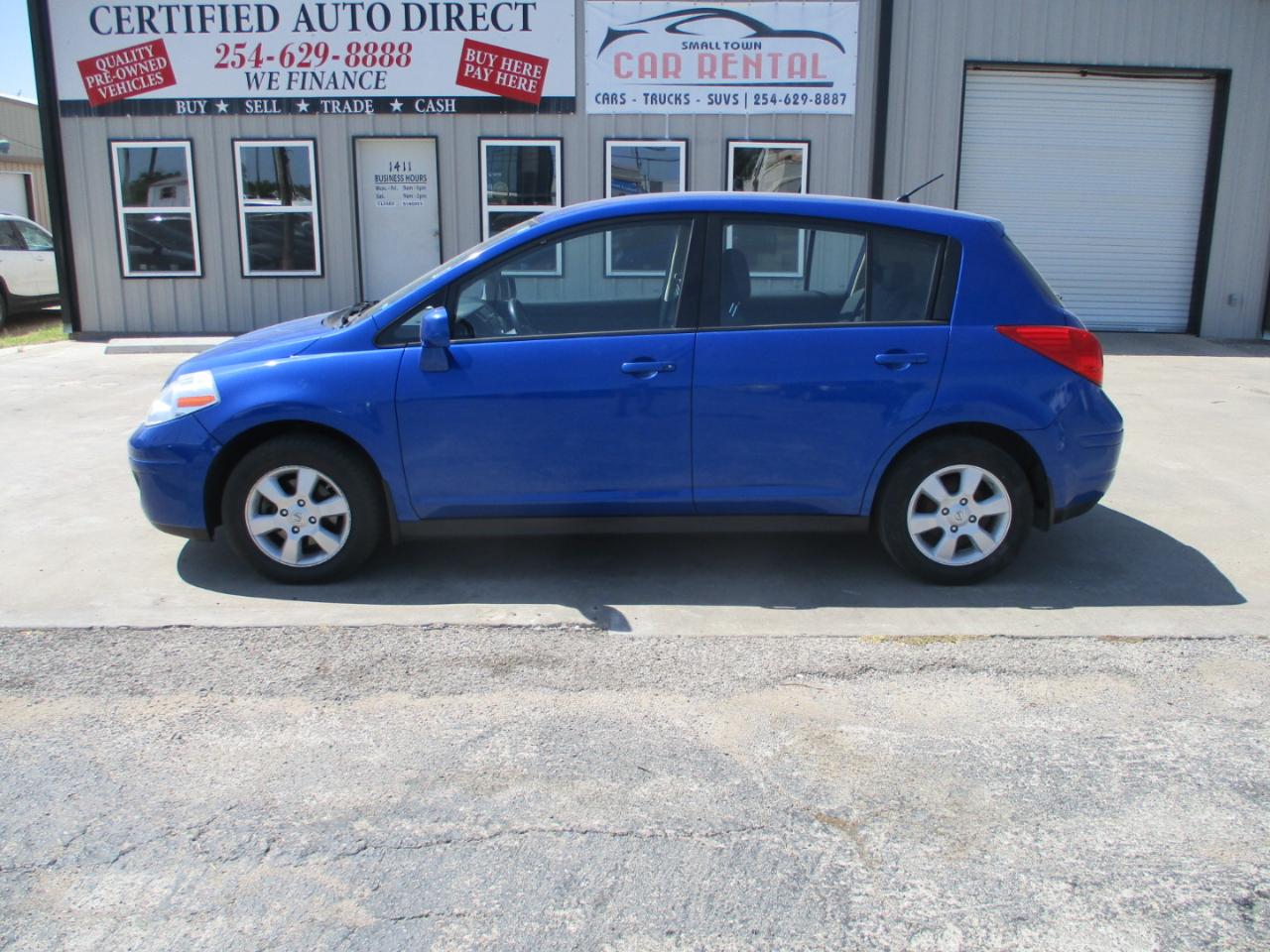Nissan Versa 5dr HB I4 CVT 1.8 SL 2009