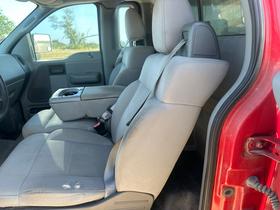 Ford F-150 Reg Cab 126" XLT 2006