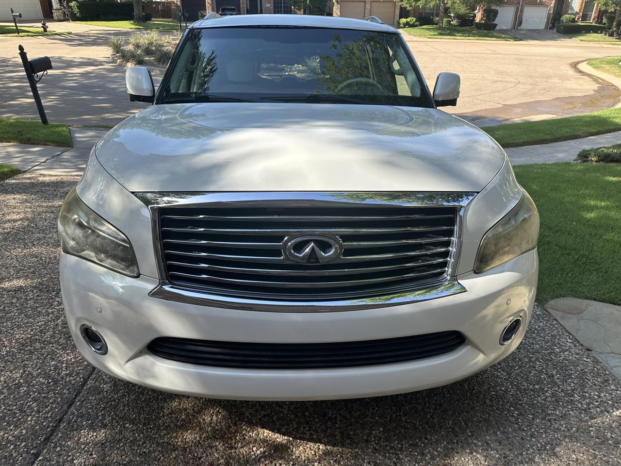 Infiniti QX56 4WD 4dr 7-passenger 2012