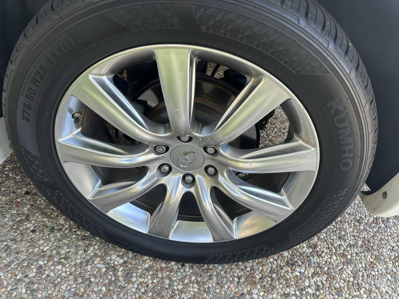 Infiniti QX56 4WD 4dr 7-passenger 2012