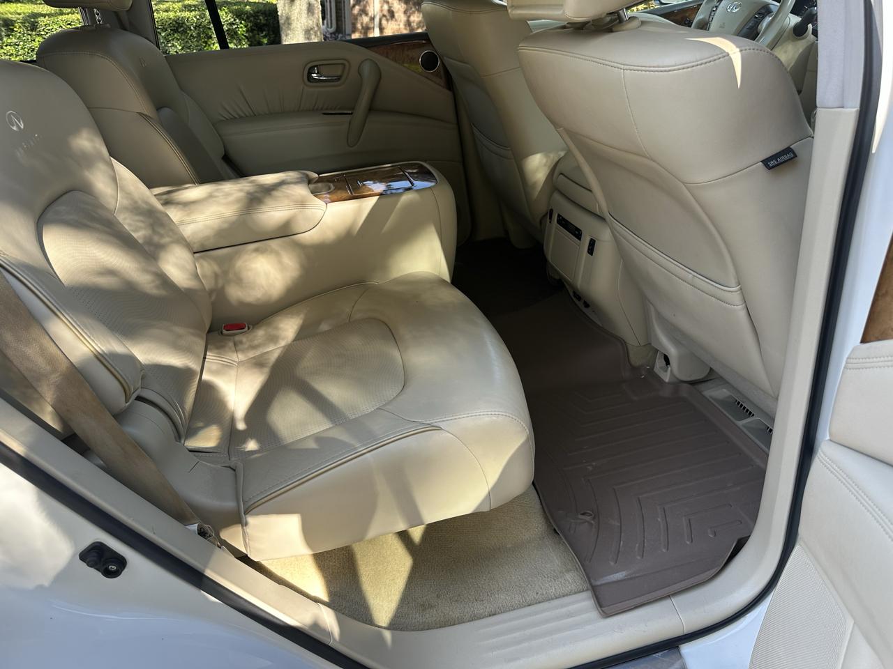 Infiniti QX56 4WD 4dr 7-passenger 2012