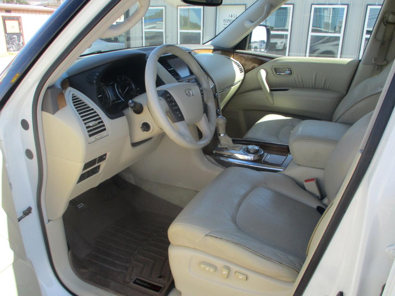 Infiniti QX56 4WD 4dr 7-passenger 2012
