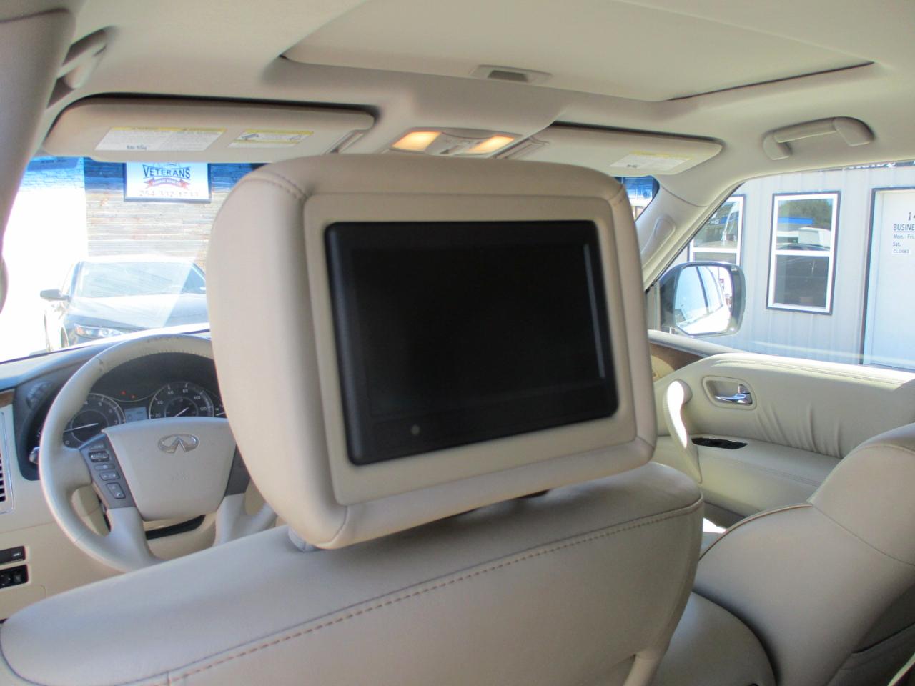 Infiniti QX56 4WD 4dr 7-passenger 2012