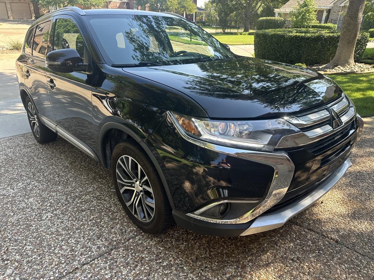 Mitsubishi Outlander SEL FWD 2017