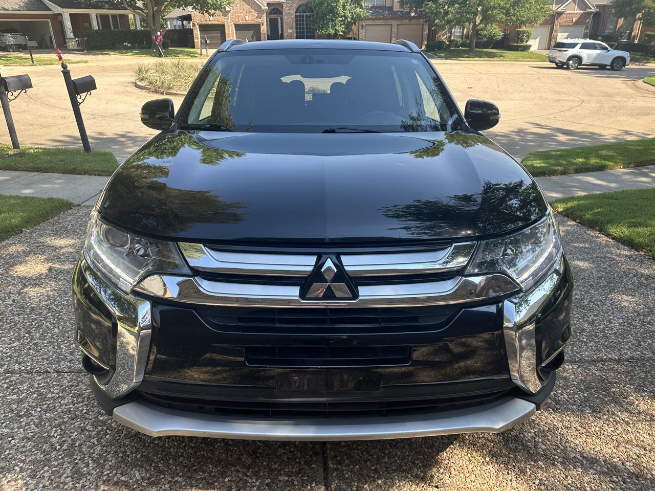 Mitsubishi Outlander SEL FWD 2017