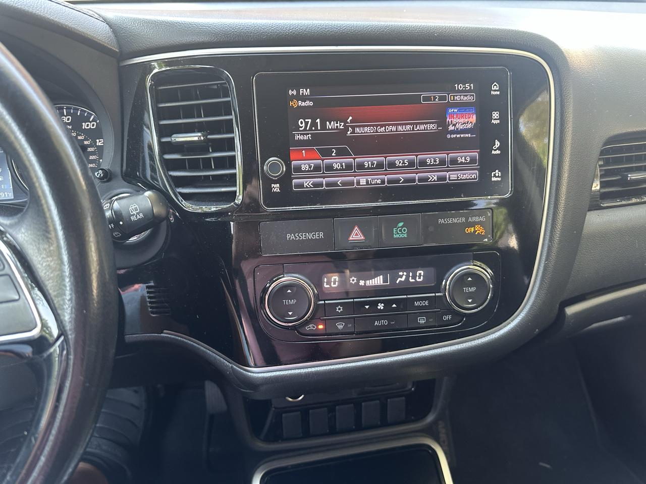 Mitsubishi Outlander SEL FWD 2017