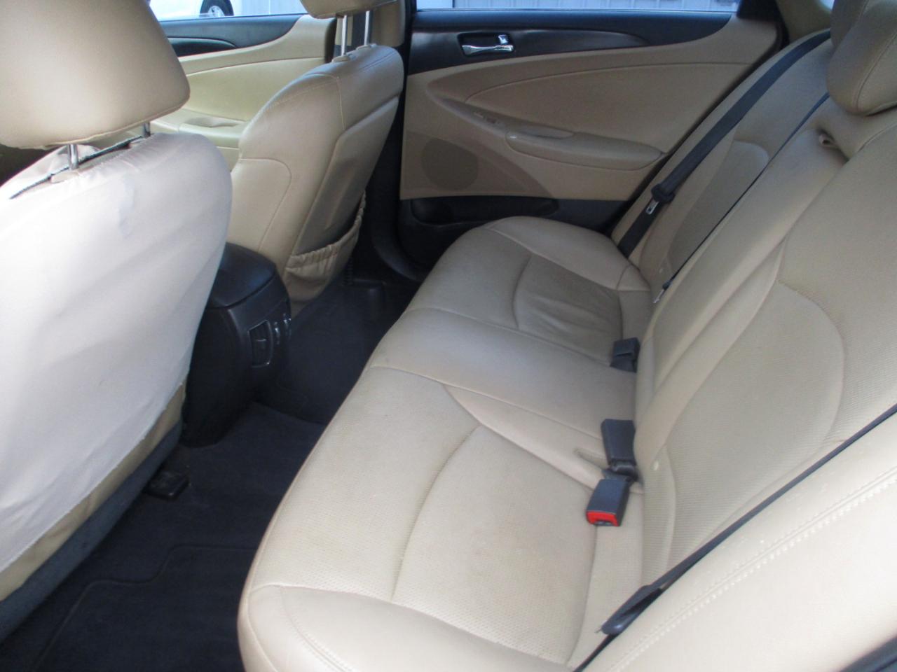 Hyundai Sonata photo 14