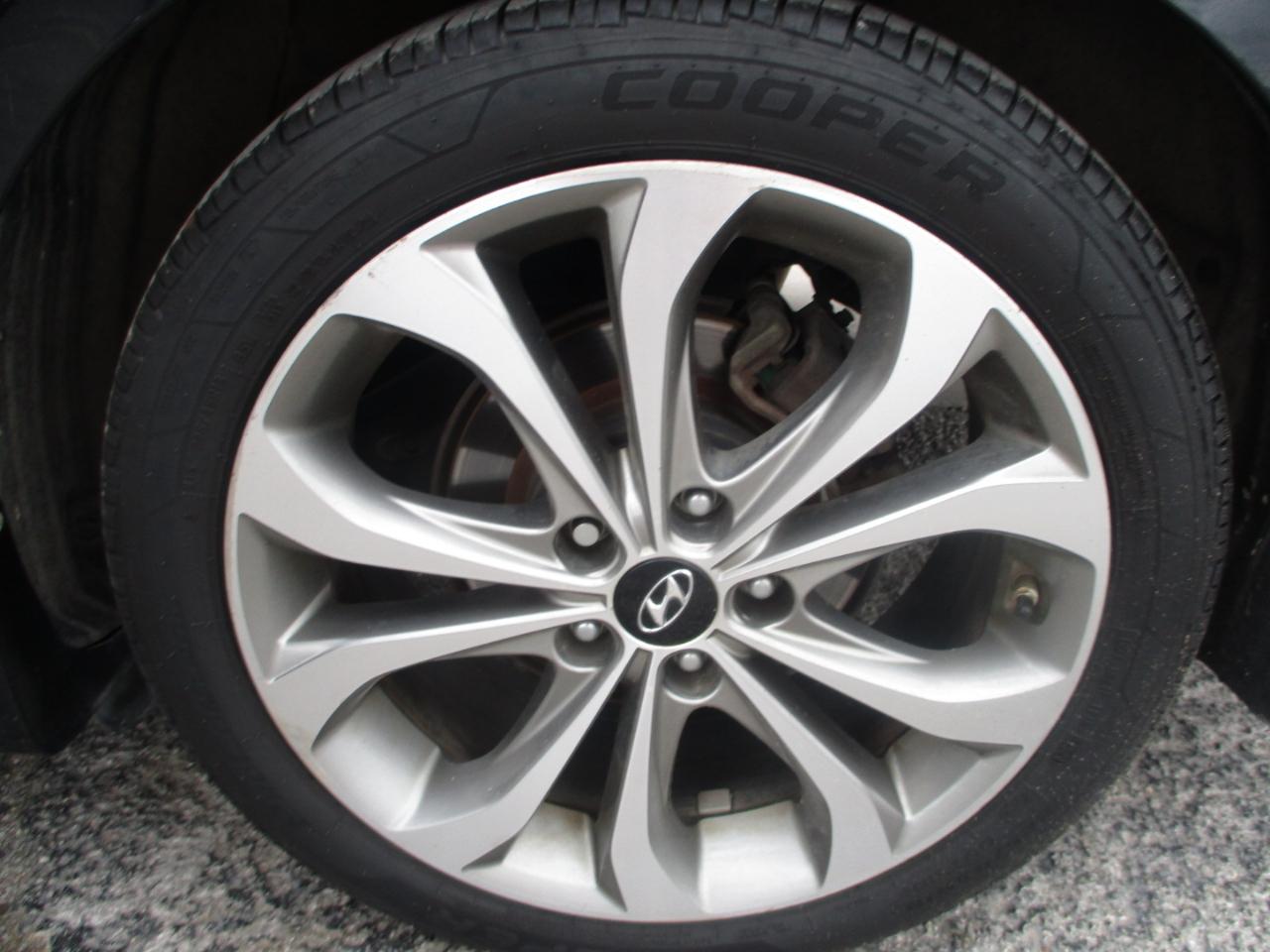Hyundai Sonata photo 16