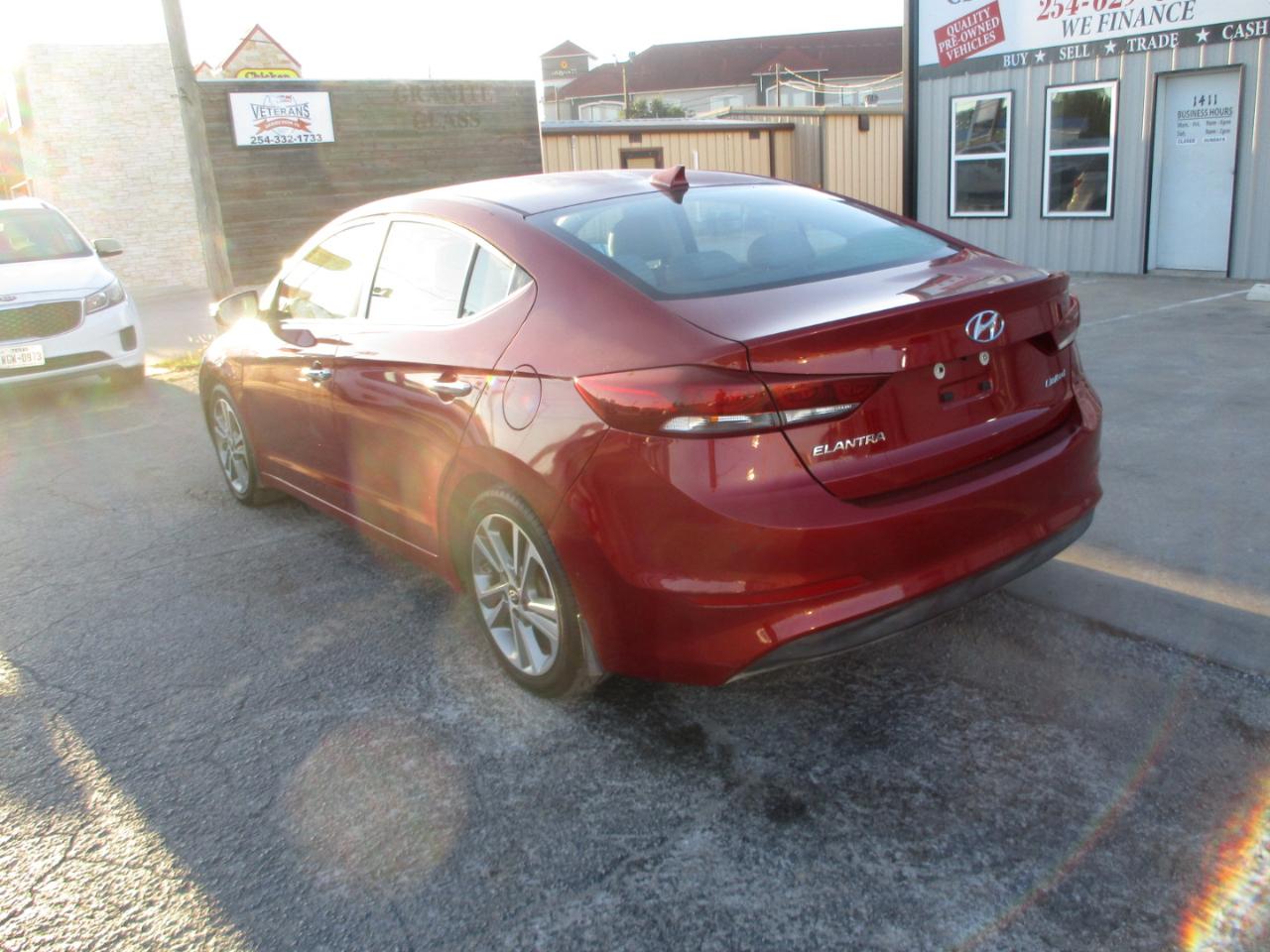 Hyundai Elantra Limited 2.0L Auto (Ulsan) 2017