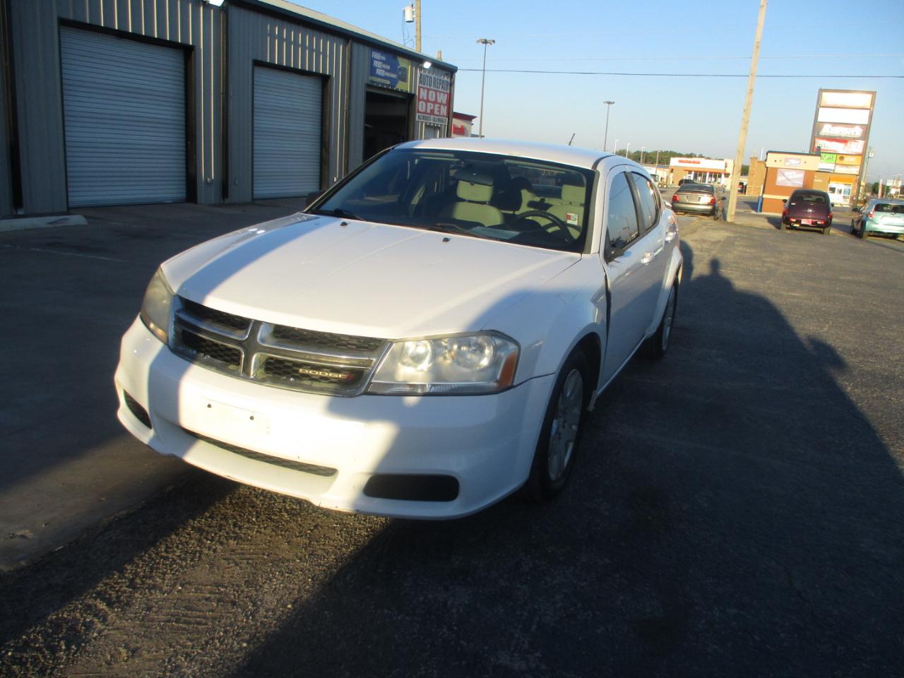 Dodge Avenger 4dr Sdn SE V6 2013