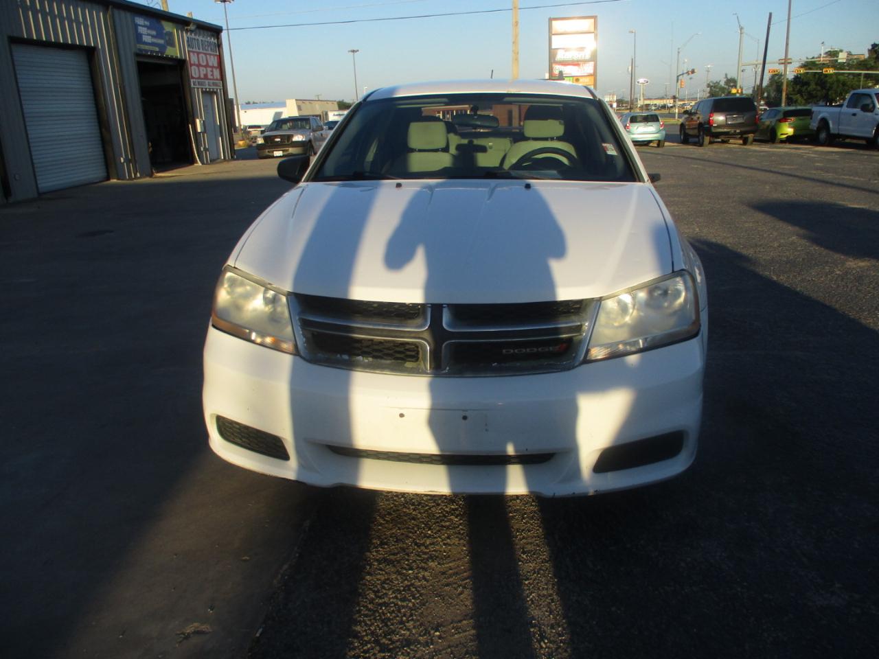 Dodge Avenger 4dr Sdn SE V6 2013