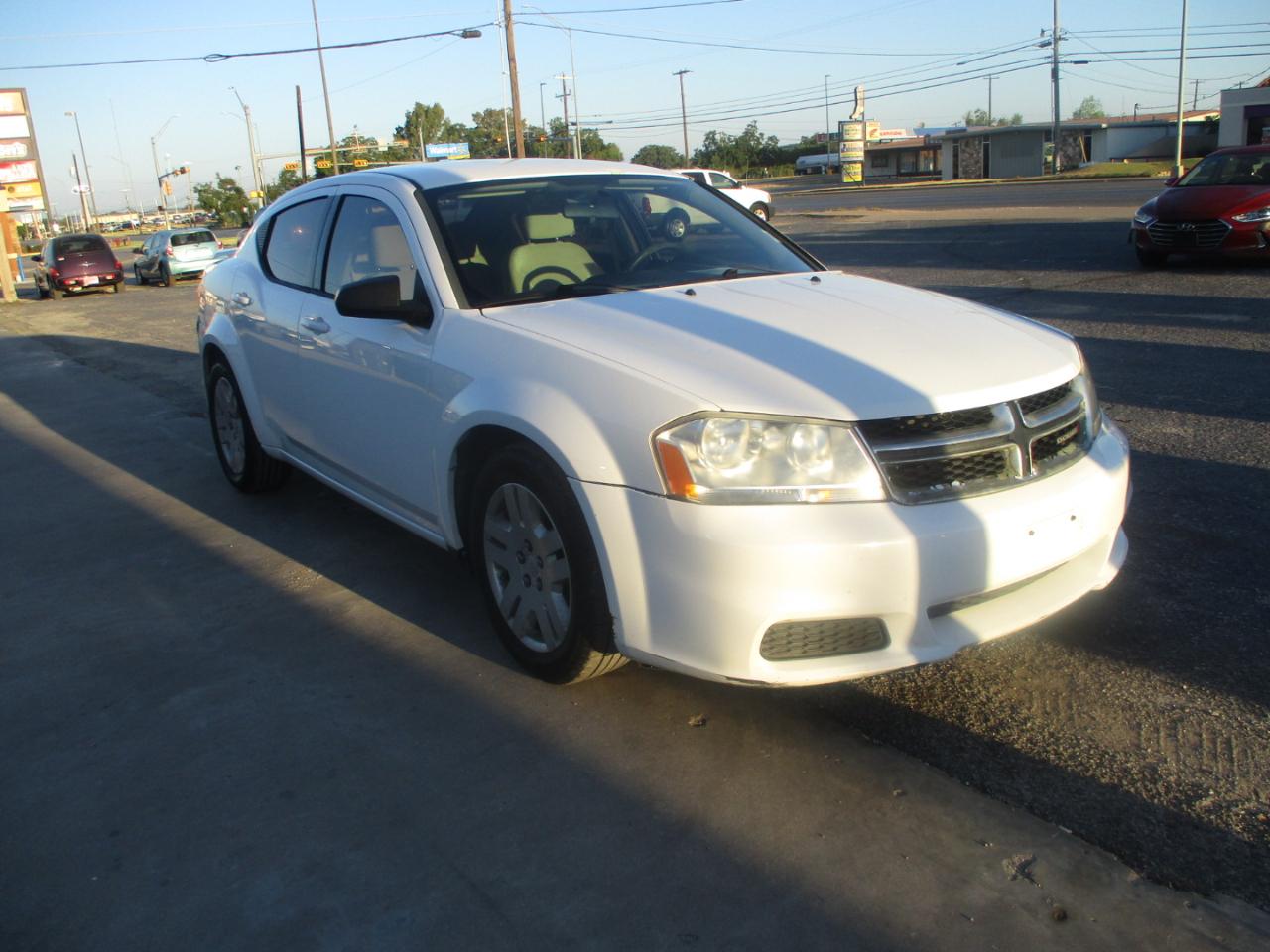 Dodge Avenger 4dr Sdn SE V6 2013