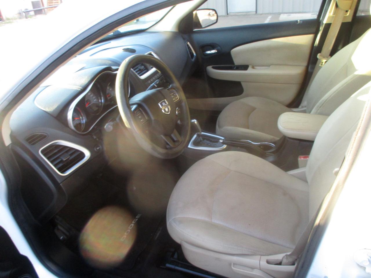 Dodge Avenger 4dr Sdn SE V6 2013