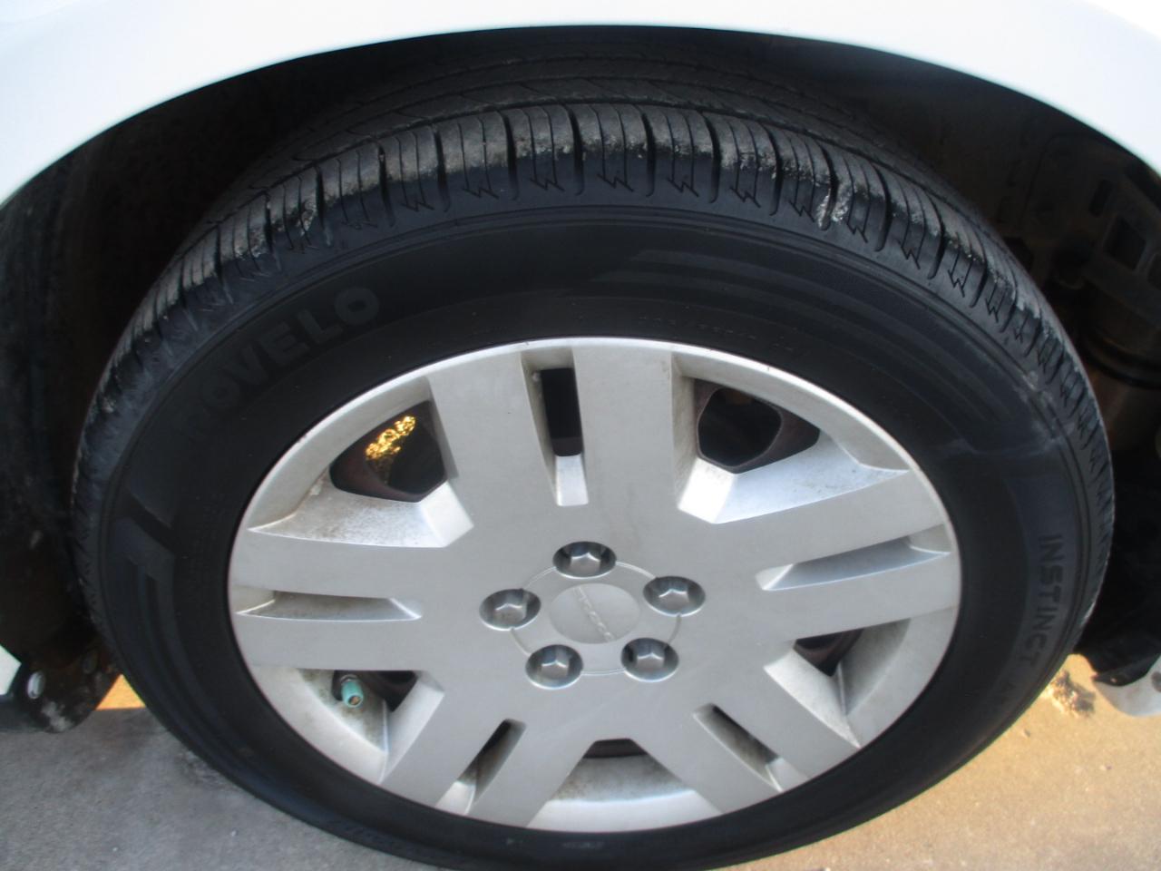 Dodge Avenger 4dr Sdn SE V6 2013