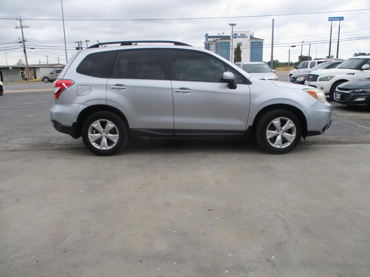 Subaru Forester photo 4